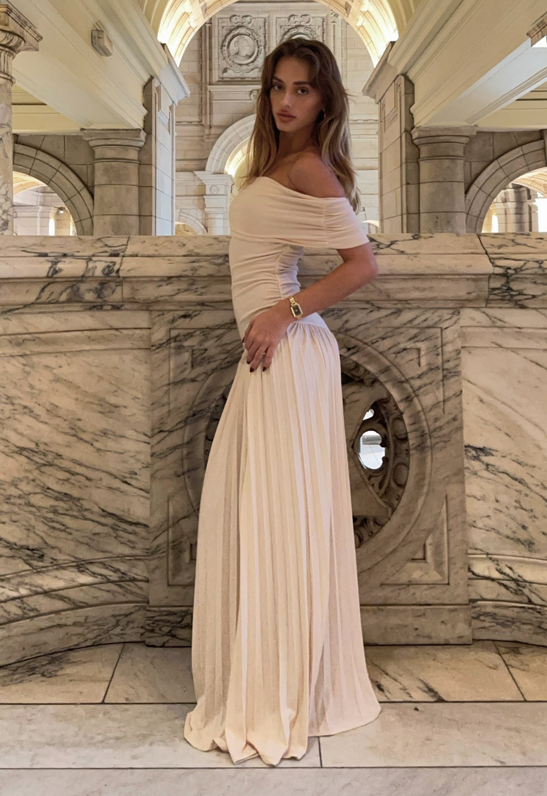 Lioness Field of Dreams Off-The-Shoulder Maxi Dress Msrp S / Oatmeal Lioness Field of Dreams Off-The-Shoulder Maxi Dress Msrp S / Oatmeal