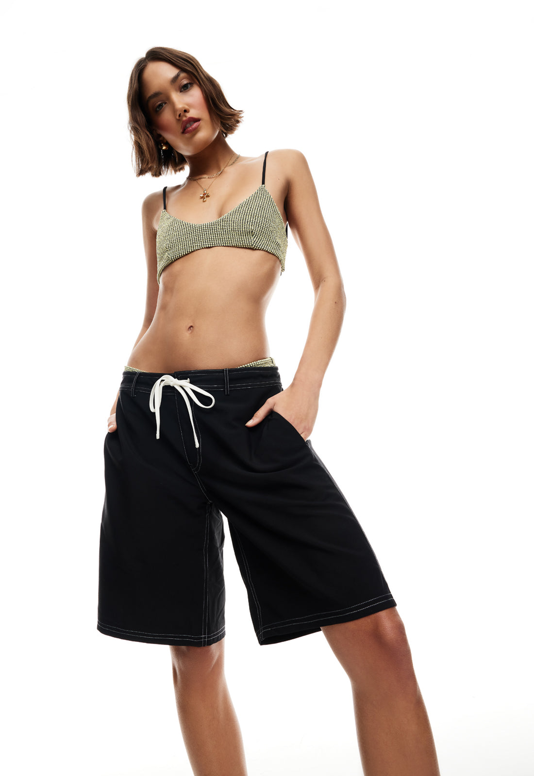 VOGUE CONTRAST SHORTS - ONYX